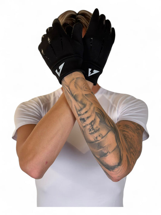 WINTER GLOVES