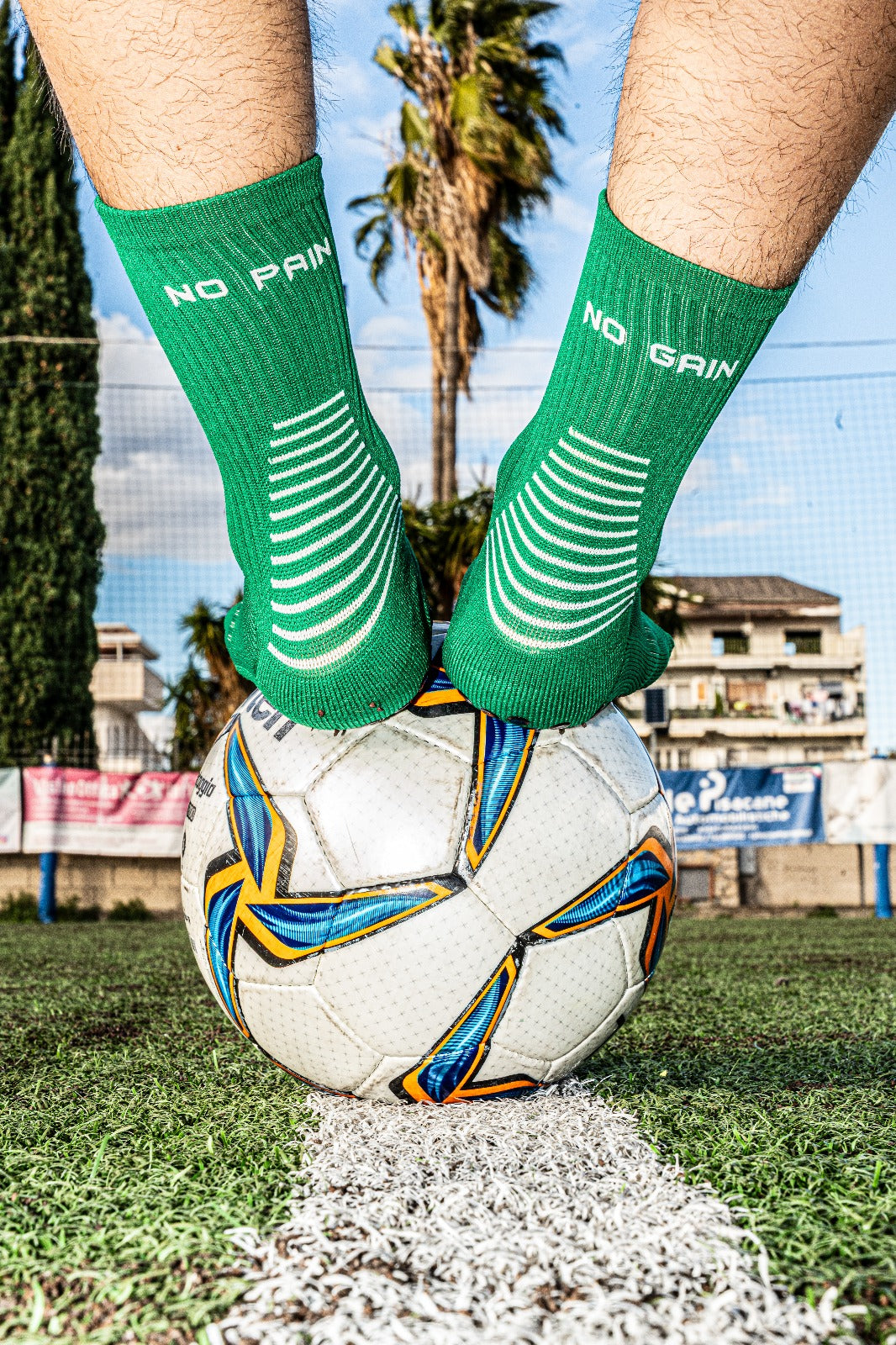 VSOX “NO PAIN NO GAIN” GRIP SOCKS GREEN