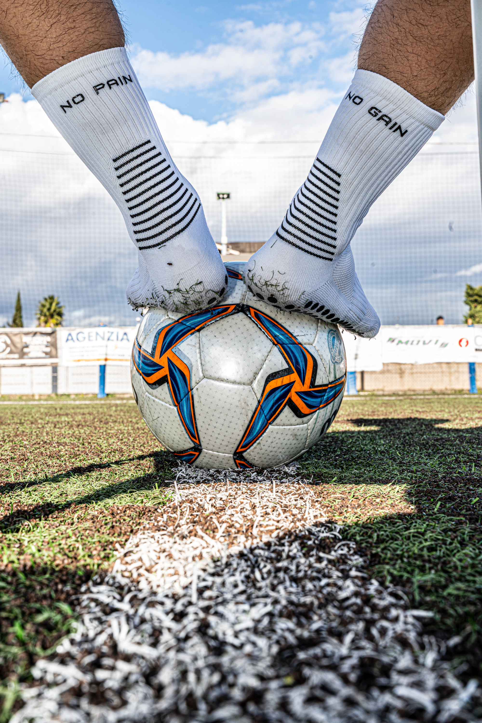 CALZE GRIP VSOX “ NO PAIN NO GAIN” BIANCHE